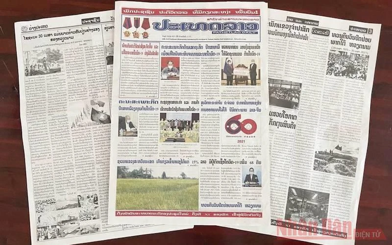 Nhiều báo Lào xuất bản ngày 30-4 đăng bài viết ca ngợi chiến thắng 30-4 của Việt Nam.