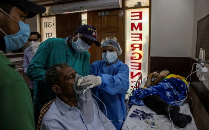 Bên trong Khoa Cấp cứu tại Bệnh viện Holy Family tại New Delhi, Ấn Độ, ngày 29-4. (Ảnh: Reuters)