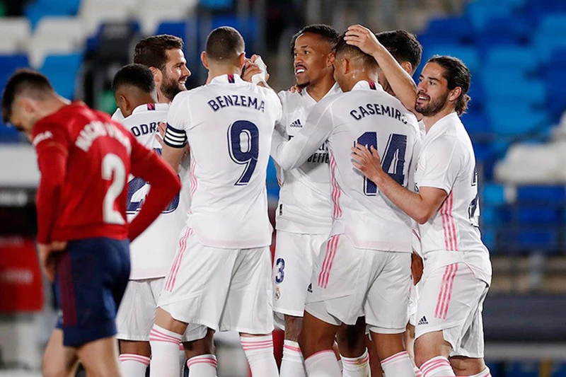 Real có chiến thắng 2-0 trước đối thủ khó chịu Osasuna để tiếp tục đua vô địch với Atletico. (Ảnh: Real Madrid CF)