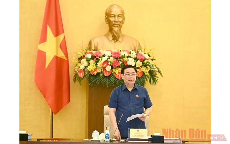 Chủ tịch Quốc hội Vương Đình Huệ phát biểu tại buổi làm việc. (Ảnh: Duy Linh)