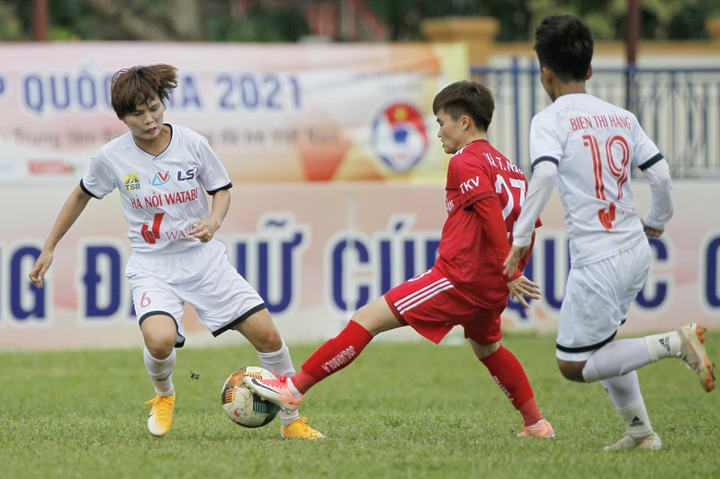 Hà Nội I Watabe có chiến thắng 2-0 trước các cô gái TKS Việt Nam. (Ảnh: VFF)