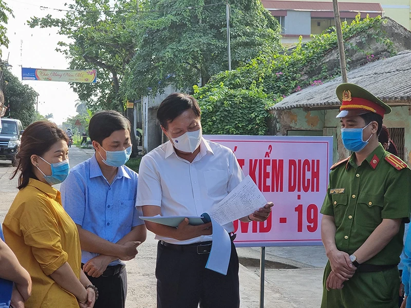 Đoàn công tác của Bộ Y tế kiểm tra, đôn đốc công tác phòng, chống dịch Covid-19 tại tỉnh Hưng Yên.