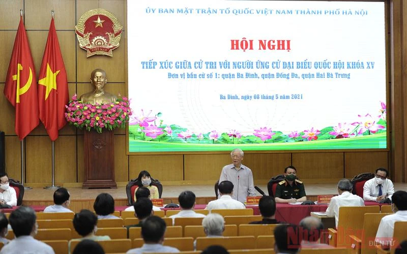 Hội nghị tiếp xúc giữa cử tri với người ứng cử đại biểu Quốc hội khoá XV thuộc Đơn vị bầu cử số 1 của TP Hà Nội. (Ảnh: ĐĂNG KHOA)