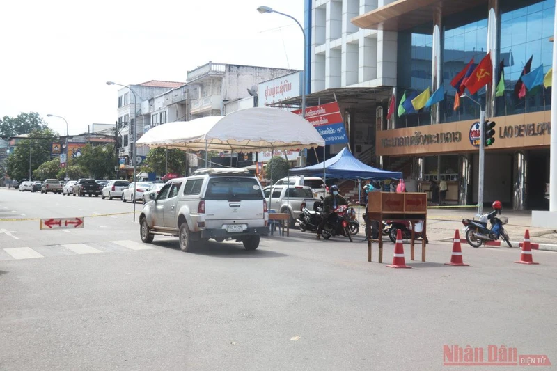 Lào đang phong tỏa thủ đô Vientiane, các hoạt động đi lại trong thủ đô bị hạn chế mức cao nhất.