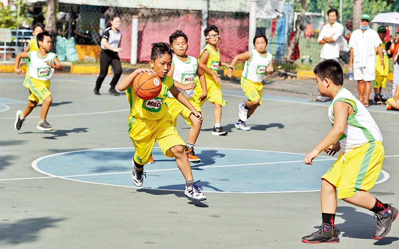 Giờ chơi thể thao của học sinh tại một trường THCS ở TP Hồ Chí Minh.