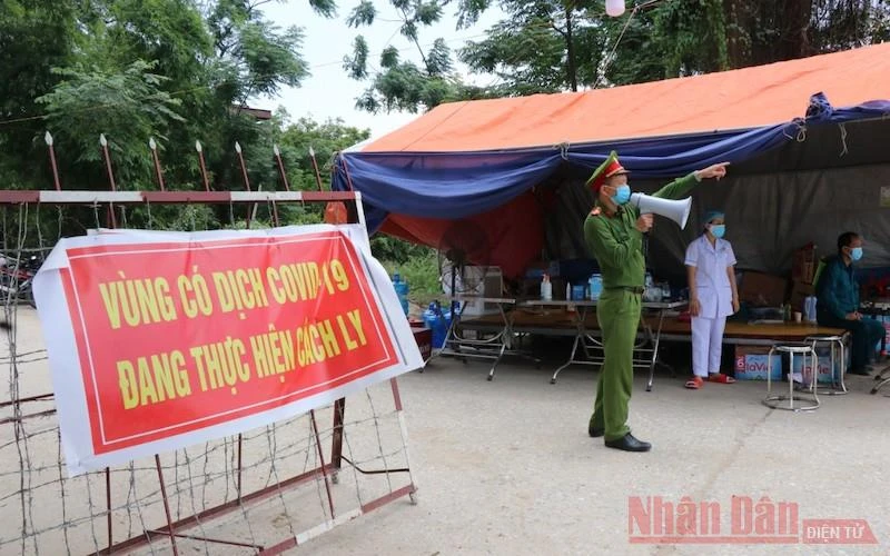 Chốt kiểm soát dịch Covid-19 tại Bắc Ninh.