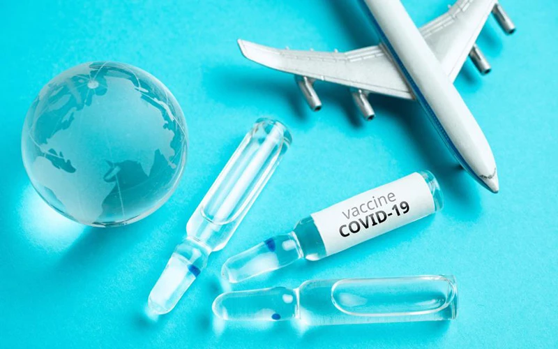 Trào lưu "du lịch tiêm vaccine Covid-19" đang nở rộ ở nhiều nơi (Ảnh: FORBES)