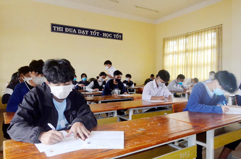 Lâm Đồng đồng ý tổ chức cho học sinh tiếp tục thi hoàn thành các môn học kỳ 2 và thực hiện nghiêm các biện pháp phòng, chống dịch.