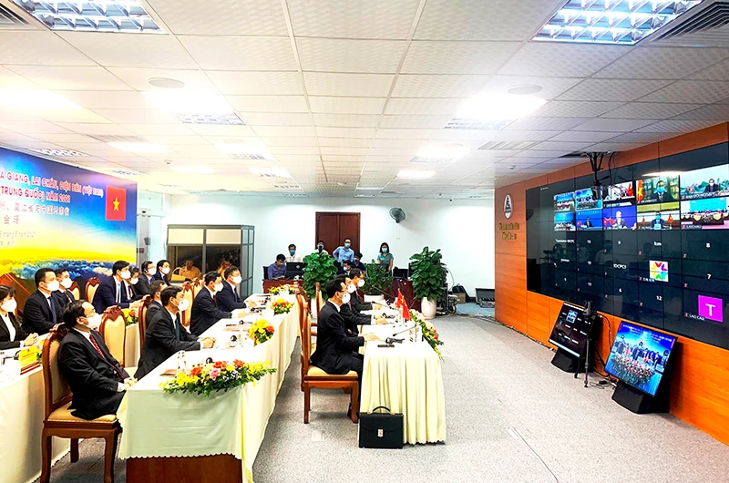 Hội nghị trực tuyến Bí thư bốn tỉnh biên giới của Việt Nam với tỉnh Vân Nam (Trung Quốc), tại TP Lào Cai.