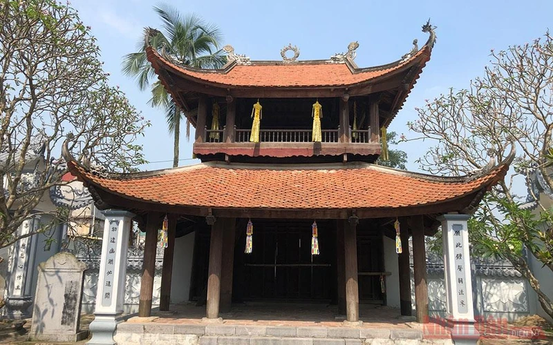 Gác chuông chùa Bối Khê (Tam Hưng, Thanh Oai,Hà Nội).