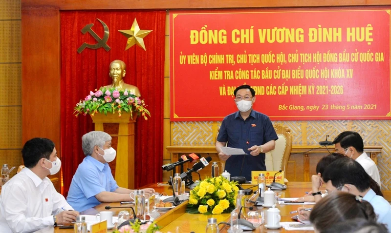 Chủ tịch Quốc hội kiểm tra, làm việc tại tâm dịch Bắc Giang và Bắc Ninh