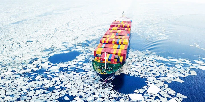 Một tàu chở hàng ở Bắc Cực. Ảnh: ARCTIC COUNCIL
