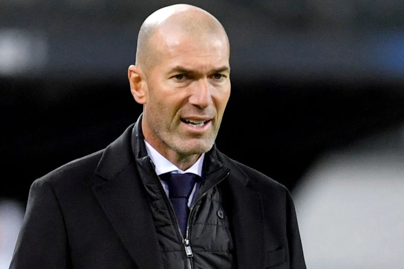 Zidane chính thức rời Real Madrid.