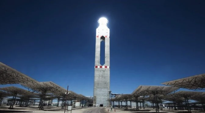 Cerro Dominador, nhà máy điện mặt trời đầu tiên tại khu vực Mỹ Latinh. Nguồn: evwind.es.