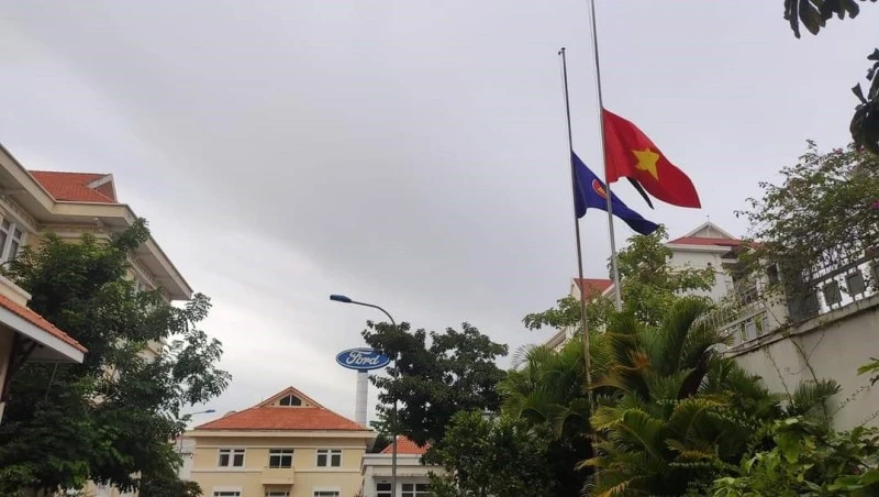 Đại sứ quán Việt Nam tại Thủ đô Phnom Penh, Vương quốc Campuchia. 