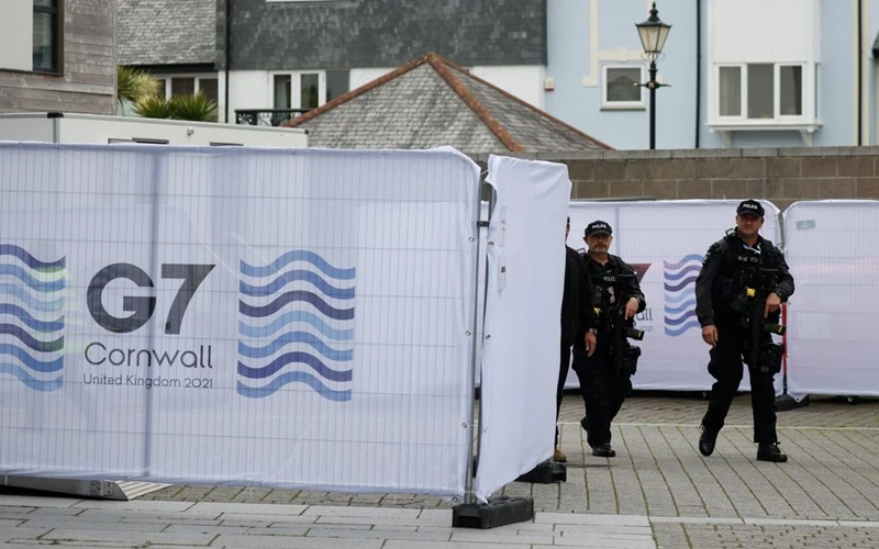 Lực lượng an ninh bảo vệ Hội nghị cấp cao G7 tại Anh. (Ảnh: Reuters)