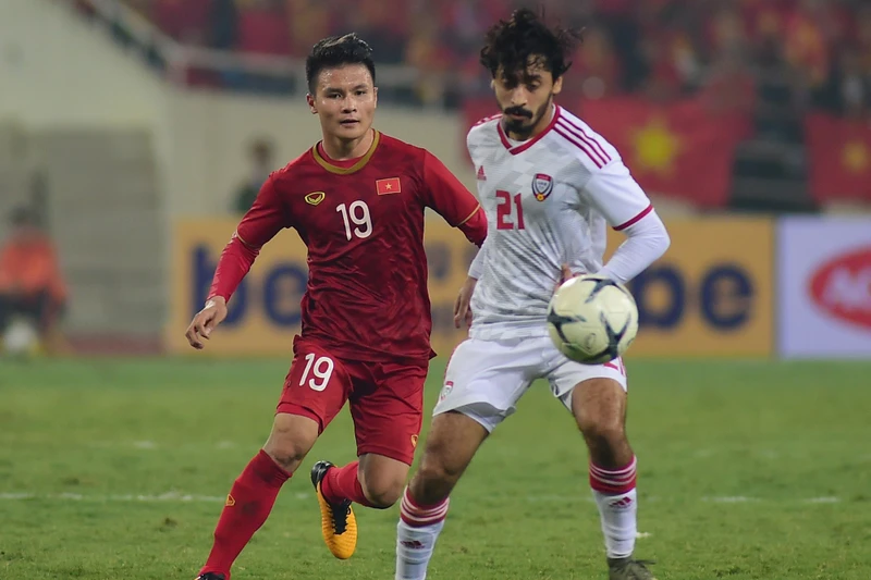 Ở trận lượt đi, Quang Hải cùng các đồng đội giành chiến thắng 1-0 trước UAE trên sân Mỹ Đình hồi năm 2019. (Ảnh: TRẦN HẢI)