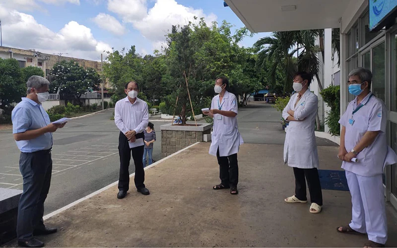 Bệnh viện Bệnh Nhiệt đới TP Hồ Chí Minh triển khai các biện pháp ứng phó khi dịch tấn công vào bệnh viện.
