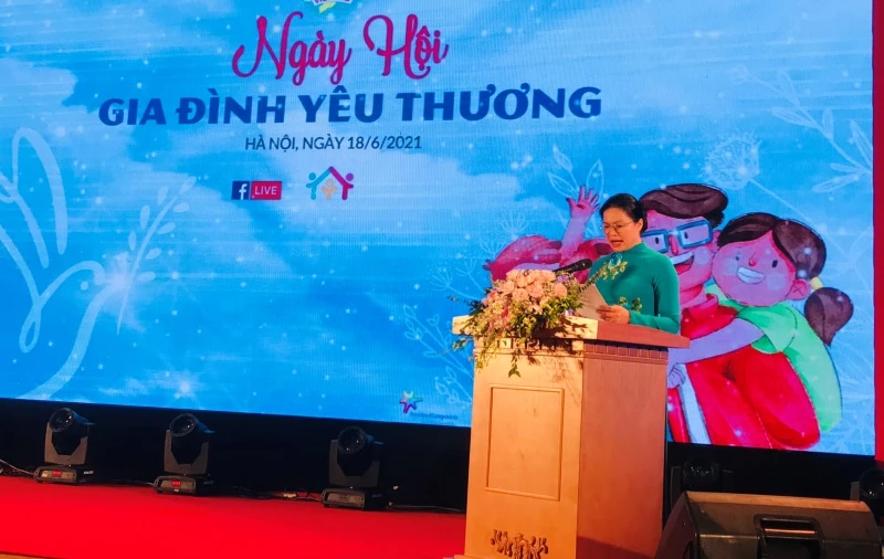 Chủ tịch Hội Liên hiệp Phụ nữ Việt Nam Hà Thị Nga phát biểu tại chương trình.