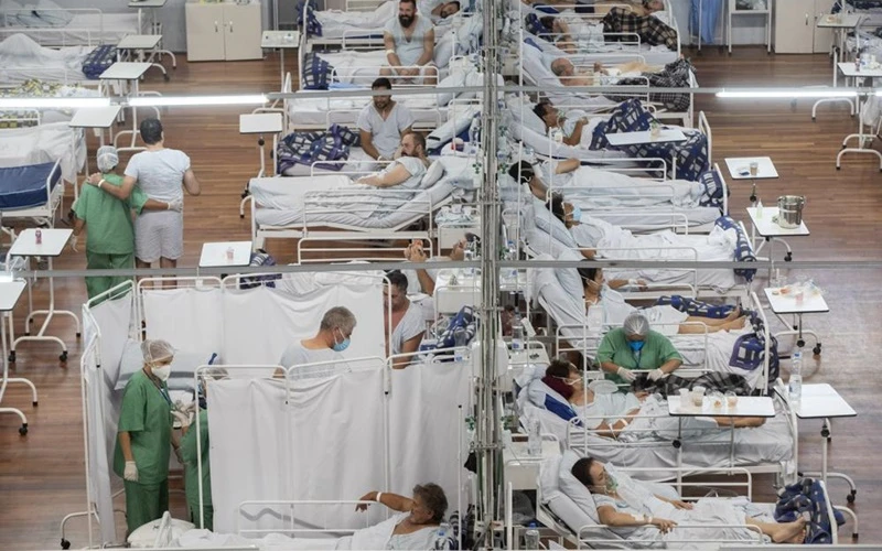 Bệnh viện dã chiến điều trị Covid-19 tại ngoại ô TP Sao Paulo, Brazil. (Ảnh: AP)