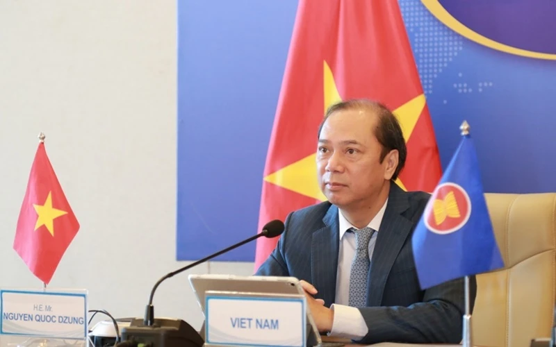 Thứ trưởng Ngoại giao Nguyễn Quốc Dũng dự hội nghị. (Ảnh: Bộ Ngoại giao)