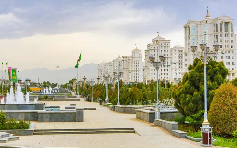 Một công viên tại thủ đô Ashgabat. (Ảnh: Alamy)