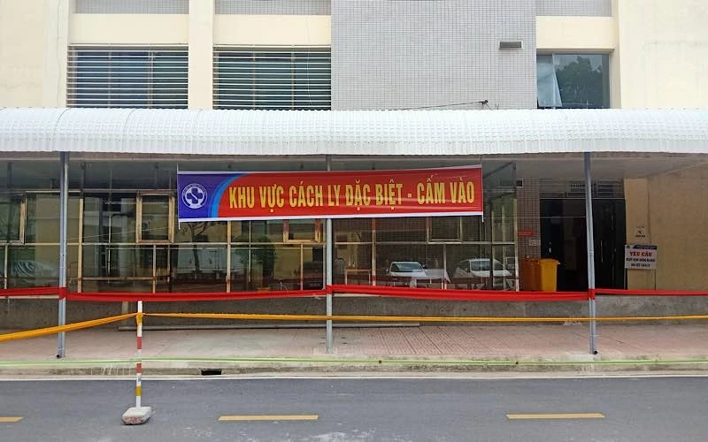 Khoa truyền nhiễm, Bệnh viện đa khoa tỉnh Thái Bình đang cách ly, điều trị cho ba bệnh nhân là lái, phụ xe khách chạy tuyến Hải Phòng - TP Hồ Chí Minh