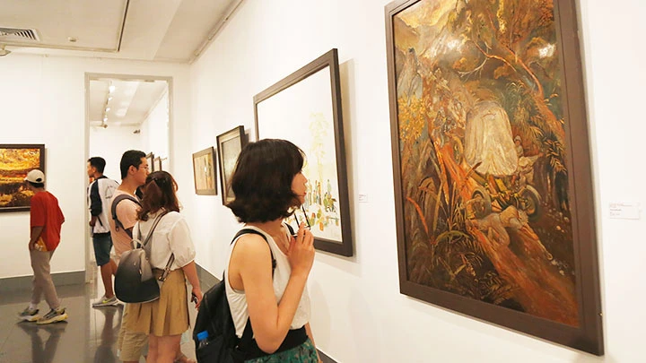 Một hoạt động trưng bày chuyên đề tại Bảo tàng Mỹ thuật Việt Nam. 