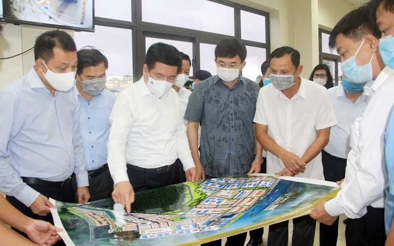 Đoàn công tác của Ban Đối ngoại Trung ương và Bộ Công thương đi khảo sát hoạt động XNK tại Khu kinh tế cửa khẩu Móng Cái.