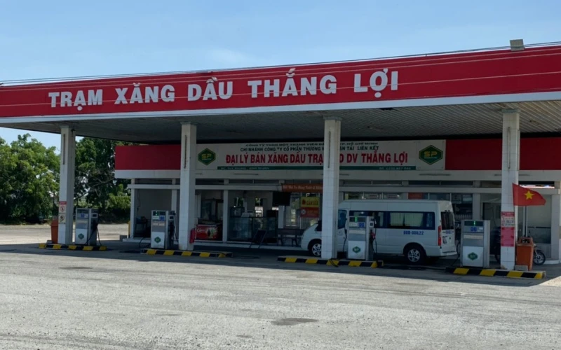 Trạm xăng dầu Thắng Lợi, tại Km 1623 +900 xã Chí Công, huyện Tuy Phong.