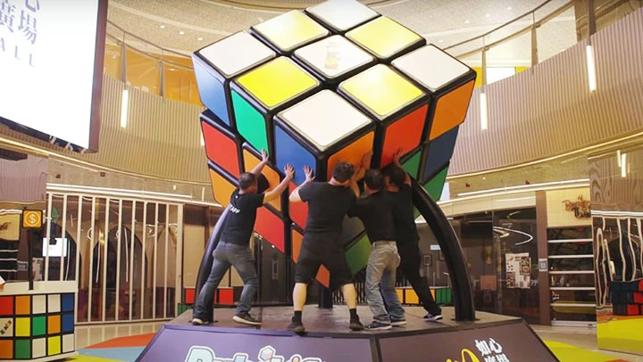 Khối rubik khổng lồ