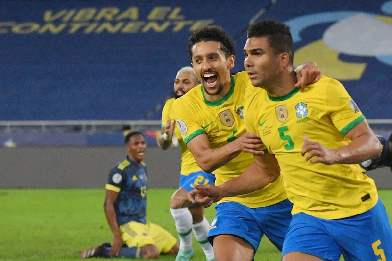 Các cầu thủ Brazil ăn mừng chiến thắng. (Ảnh: AFP)