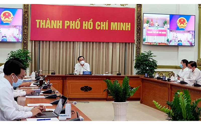 Đồng chí Nguyễn Văn Nên, Ủy viên Bộ Chính trị, Bí thư Thành uỷ TP Hồ Chí Minh phát biểu tại cuộc họp.