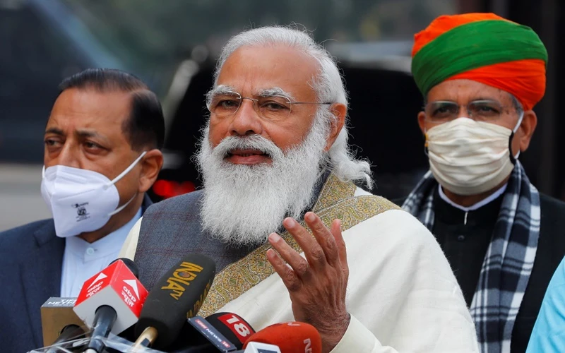 Tổng thống Ấn Độ Narendra Modi (giữa). (Ảnh: Reuters)