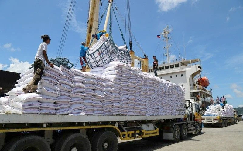 Philippines là thị trường xuất khẩu gạo lớn nhất của Việt Nam. Ảnh ABS - CBN