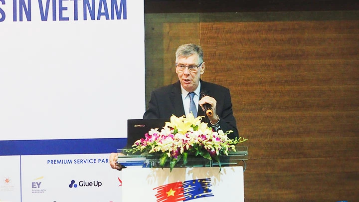 Chủ tịch EuroCham, Alain Cany phát biểu trong một sự kiện tại Hà Nội. Ảnh: EUROCHAM