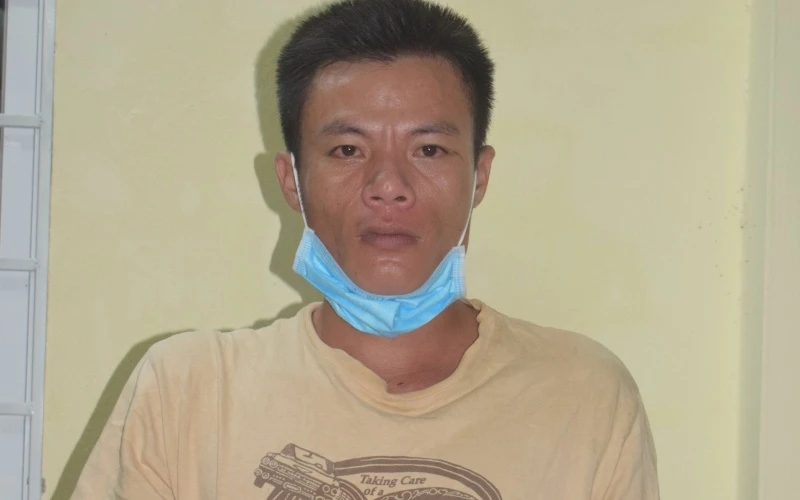 Đối tượng Nguyễn Tấn Thạch bị tạm giữ tại Công an TP Tuy Hòa để điều tra.