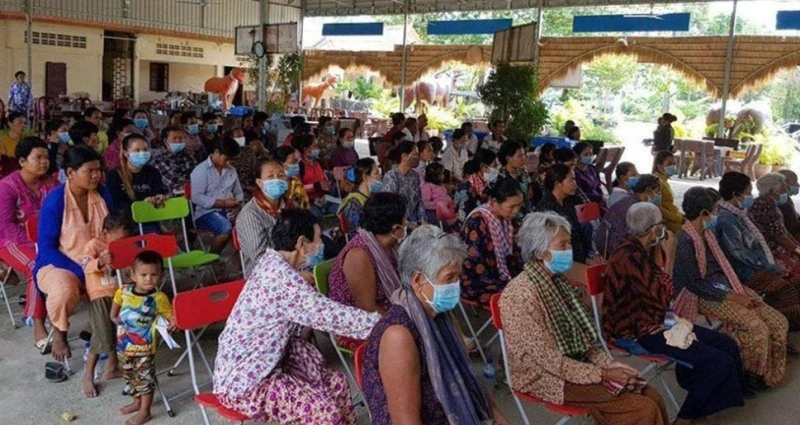 Chính phủ Campuchia quan tâm trợ giúp người dân gặp khó khăn trong đại dịch (Ảnh: Fresh News).