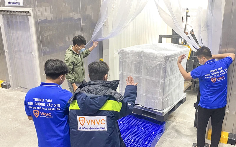 Thêm gần 660.000 liều vaccine Covid-19 của Astra Zeneca về đến Việt Nam