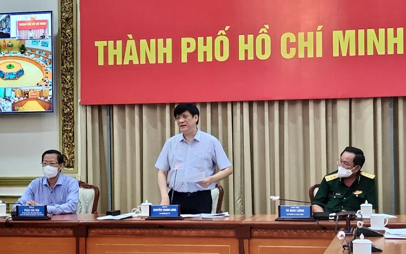 Bộ trưởng Y tế Nguyễn Thanh Long báo cáo tại Hội nghị.