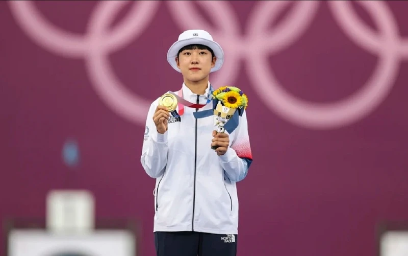 Cung thủ An San có tấm huy chương vàng thứ 3 tại Olympic Tokyo 2020. (Ảnh: Getty Images)
