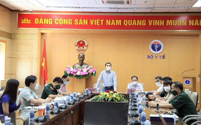 Thứ trưởng Trần Văn Thuấn phát biểu tại cuộc họp.