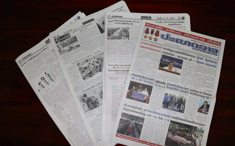 Báo chí Lào mấy ngày qua đưa nhiều tin, bài về quan hệ hai nước Việt Nam và Lào.