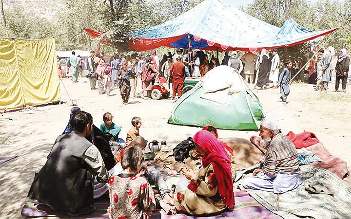 Nhiều gia đình ở Afghanistan mất nhà ở do xung đột. Ảnh: REUTERS