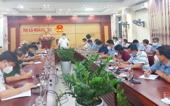 Ban Chỉ đạo Phòng, chống dịch Covid-19 tỉnh Nghệ An họp khẩn ngay trong đêm 11/8. (Ảnh: THÀNH CHUNG)