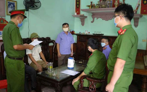 Từ tố giác của người dân, 4 cán bộ xã ở Nghệ An bị khởi tố
