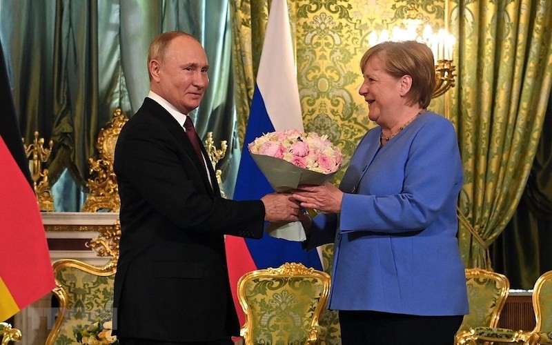 Tổng thống Nga Vladimir Putin (bên trái) và Thủ tướng Đức Angela Merkel tại cuộc gặp ở Moskva, Nga, ngày 20/8/2021. (Ảnh: TTXVN)