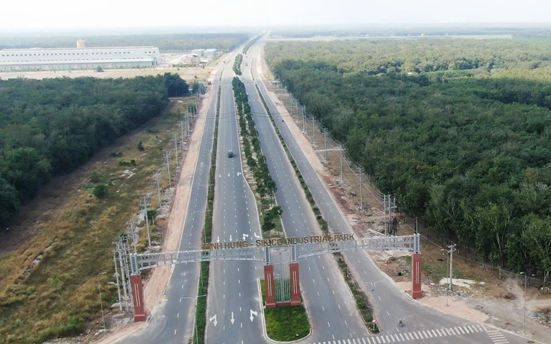 Hạ tầng khu công nghiệp Minh Hưng – SiKiCo (xã Minh Hưng, huyện Chơn Thành) đang được đầu tư hoàn thiện chào đón nhà đầu tư.