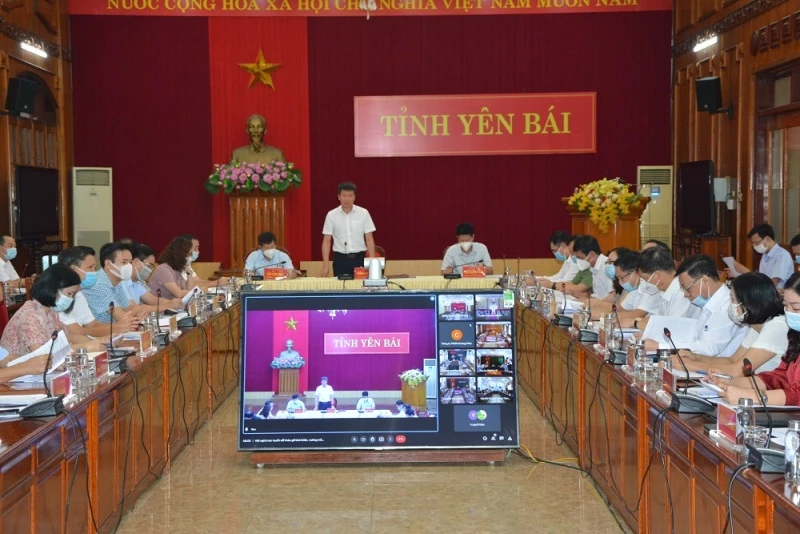 Hội nghị trực tuyến tháo gỡ khó khăn, vướng mắc, thúc đẩy sản xuất kinh doanh của các doanh nghiệp, HTX trên địa bàn tỉnh Yên Bái.