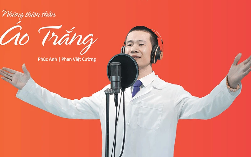 Nhà báo Phúc Anh trong MV. (Ảnh: Nhân vật cung cấp)